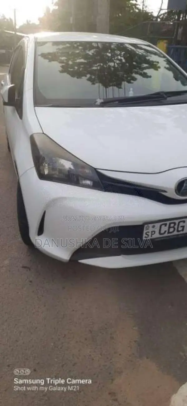 Toyota Vitz 2016 Car (Used)