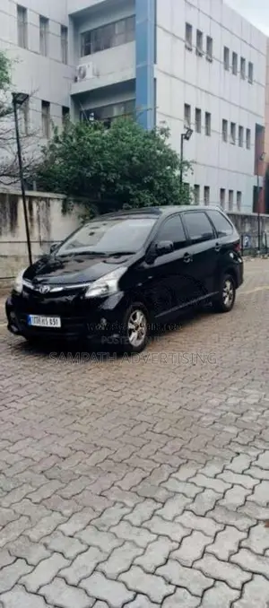 Toyota Avanza 2013 Car (Used)