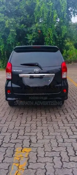 Toyota Avanza 2013 Car (Used)