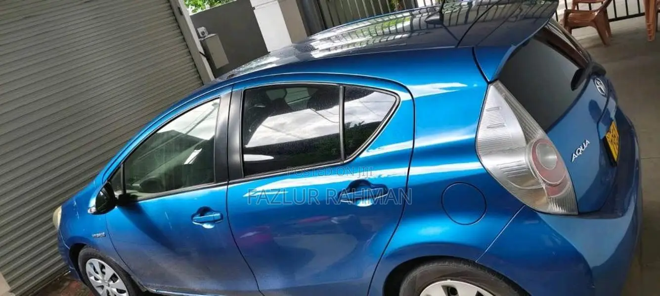 Toyota Aqua 2014 Car (Used)