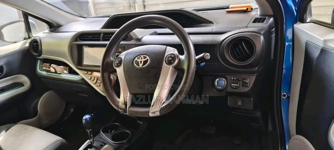 Toyota Aqua 2014 Car (Used)