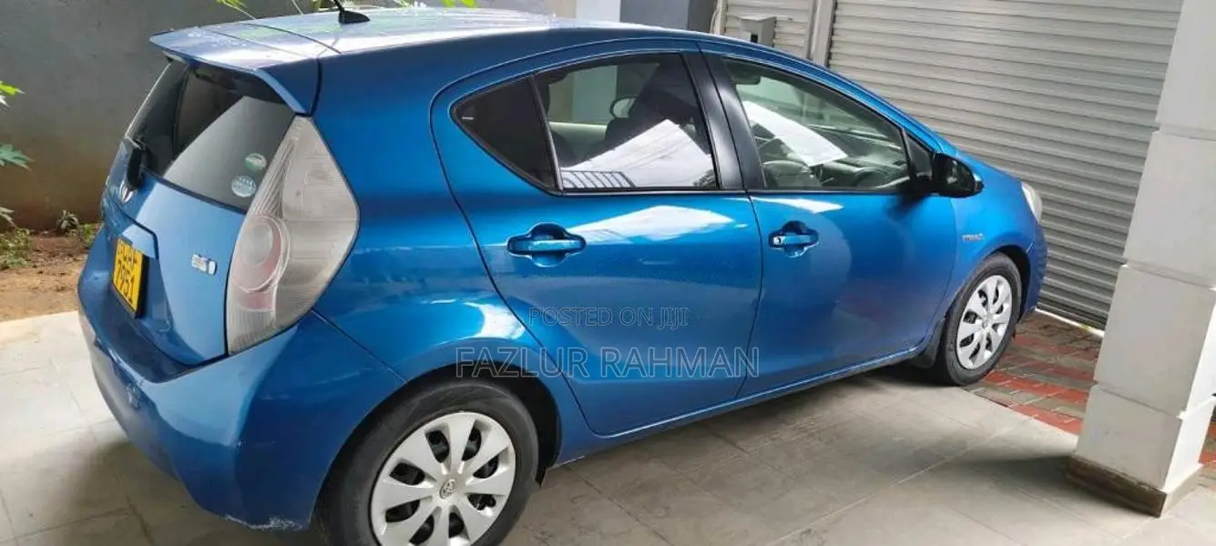 Toyota Aqua 2014 Car (Used)
