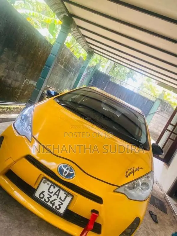 Toyota Aqua 2014 Car (Used)