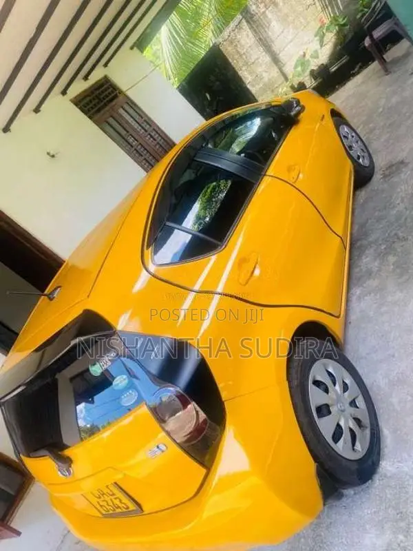 Toyota Aqua 2014 Car (Used)
