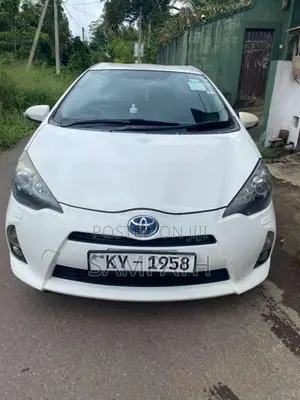 Toyota Aqua 2012 Car (Used)