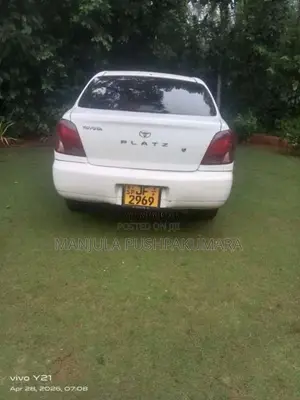Toyota Platz 2001 Car (Used)