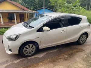 Toyota Aqua 2012 Car (Used)