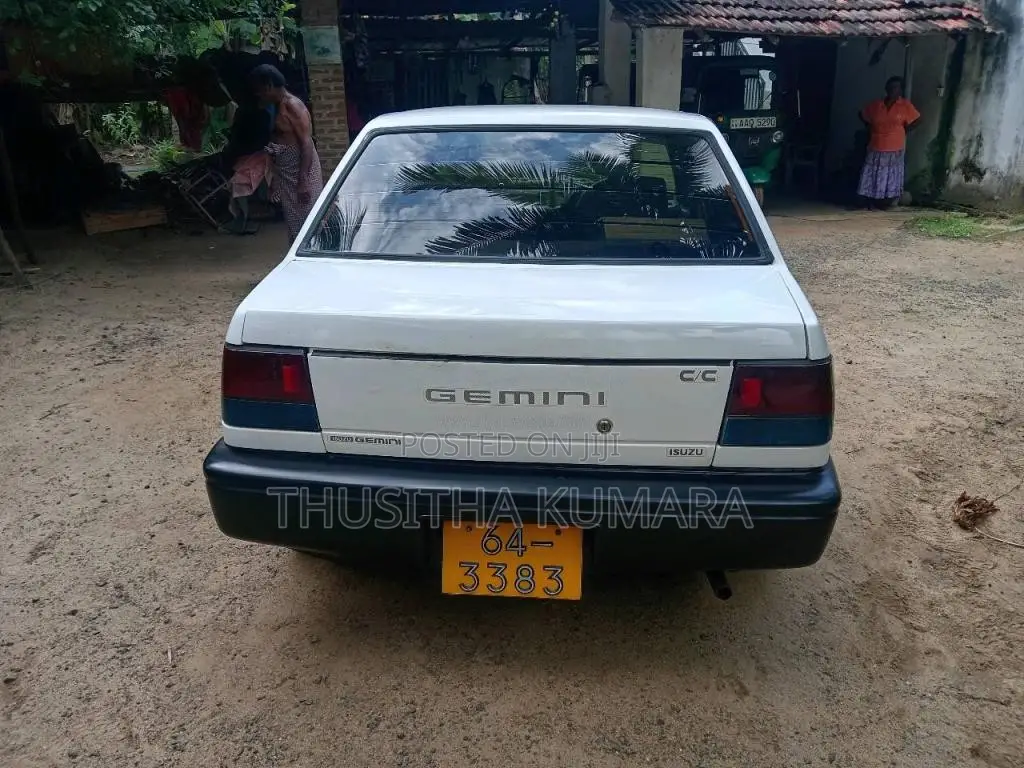Isuzu Gemini 1989 Car (Used)