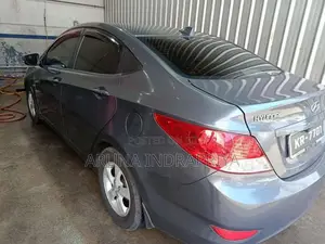 Hyundai Accent 2011 Car (Used)