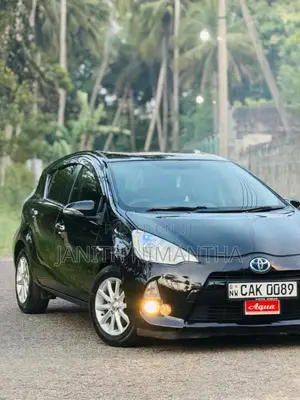Toyota Aqua 2013 Car (Used)