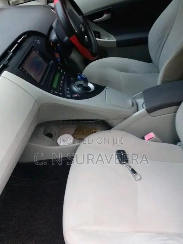 Toyota Prius 2011 Car (Used)
