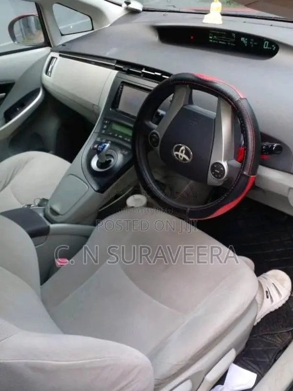 Toyota Prius 2011 Car (Used)