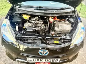 Toyota Aqua 2013 Car (Used)