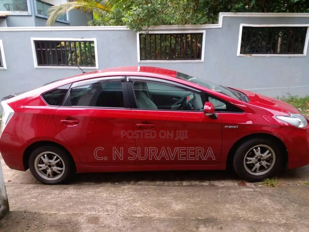 Toyota Prius 2011 Car (Used)