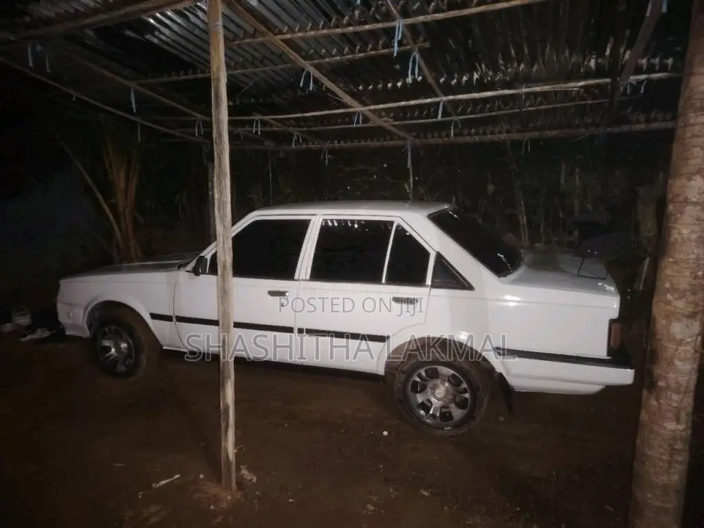 Toyota Carina 1983 Car (Used)