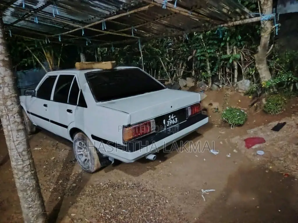 Toyota Carina 1983 Car (Used)