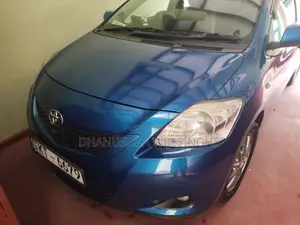 Toyota Yaris 2012 Car (Used)