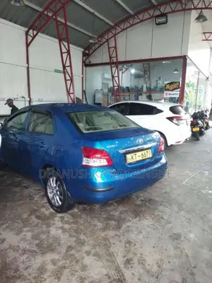 Toyota Yaris 2012 Car (Used)
