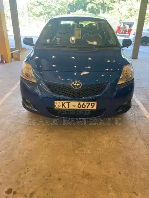 Toyota Yaris 2012 Car (Used)