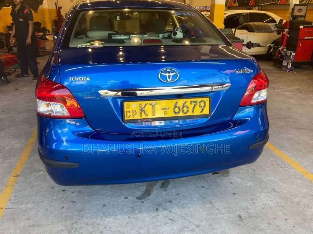 Toyota Yaris 2012 Car (Used)