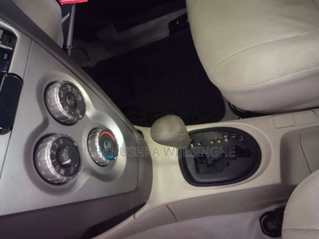 Toyota Yaris 2012 Car (Used)