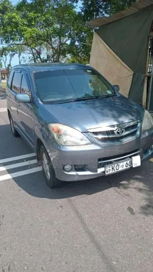 Toyota Avanza 2011 Car (Used)