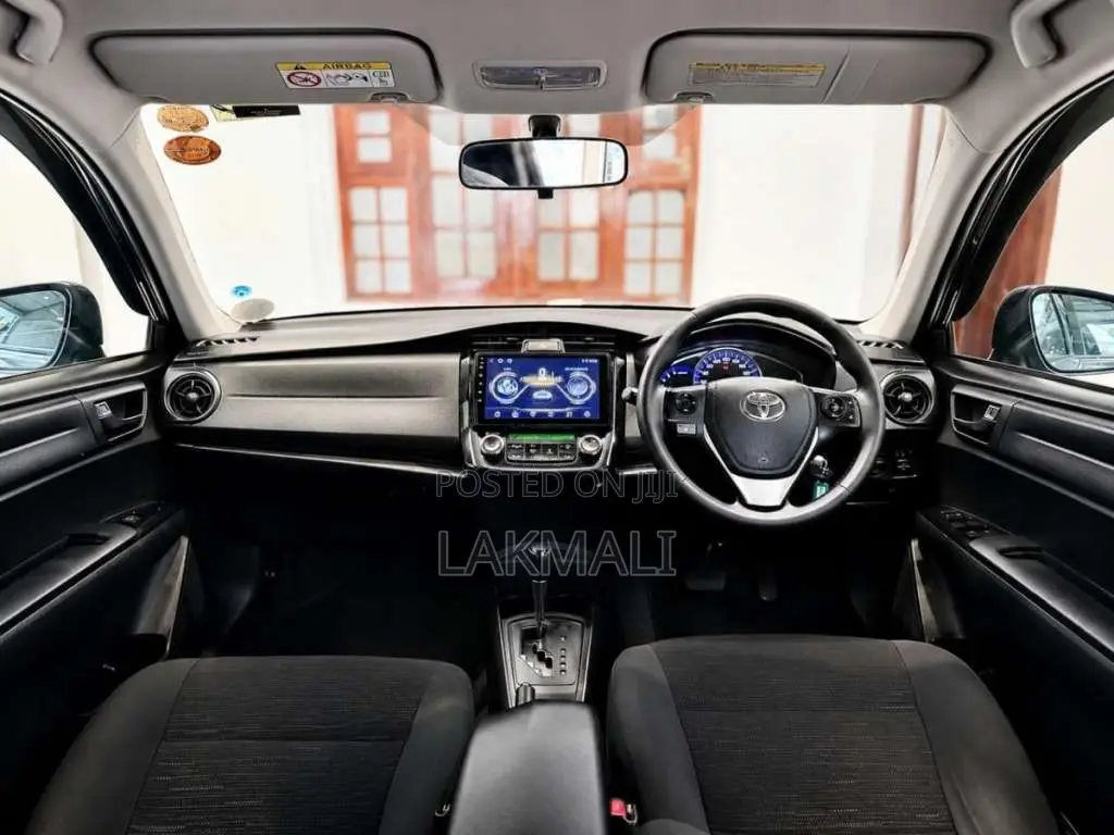 Toyota Axio 2017 Car (Used)