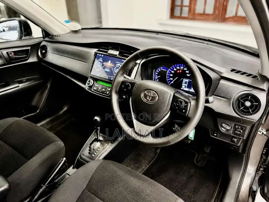 Toyota Axio 2017 Car (Used)