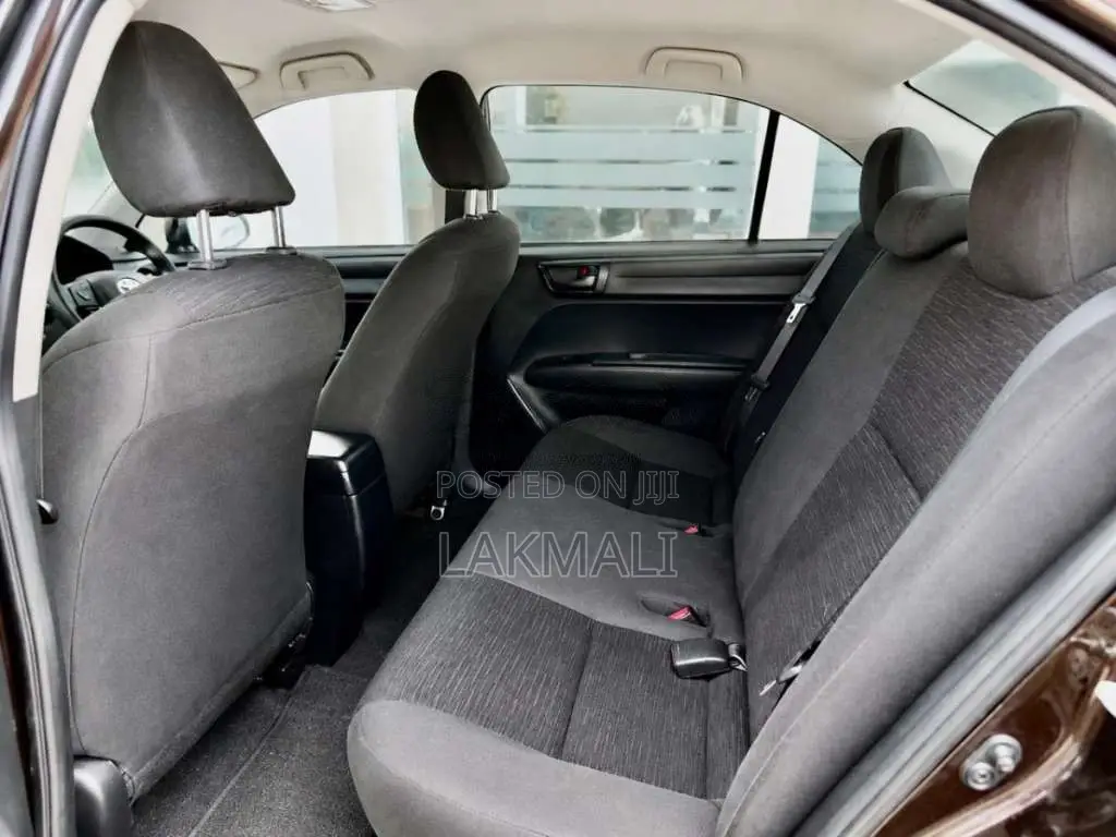 Toyota Axio 2017 Car (Used)