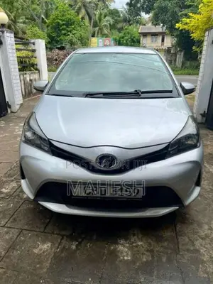 Toyota Vitz 2016 Car (Used)