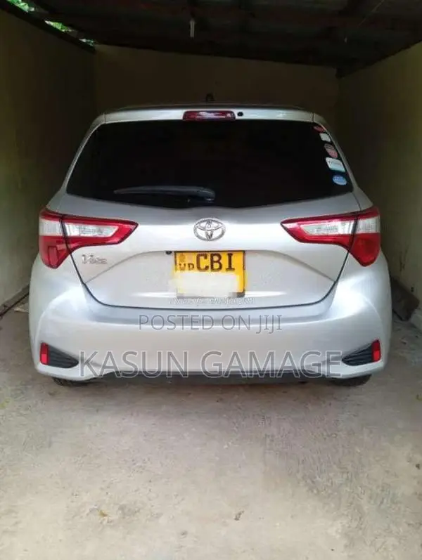 Toyota Vitz 2018 Car (Used)