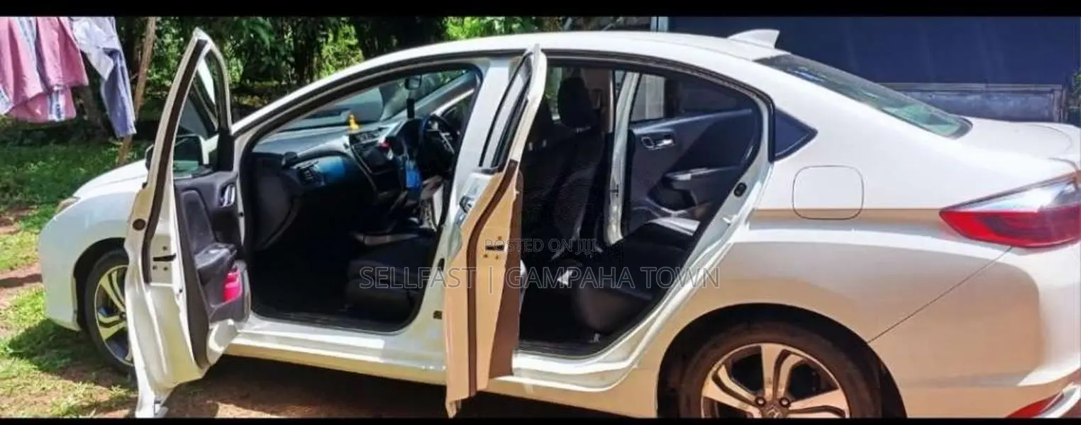 Honda Grace 2016 Car (Used)