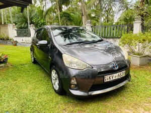 Toyota Aqua 2014 Car (Used)