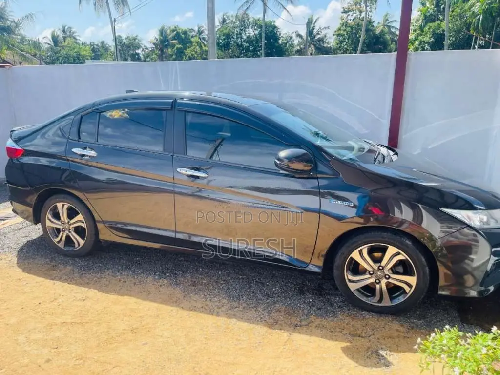 Honda Grace 2015 Car (Used)