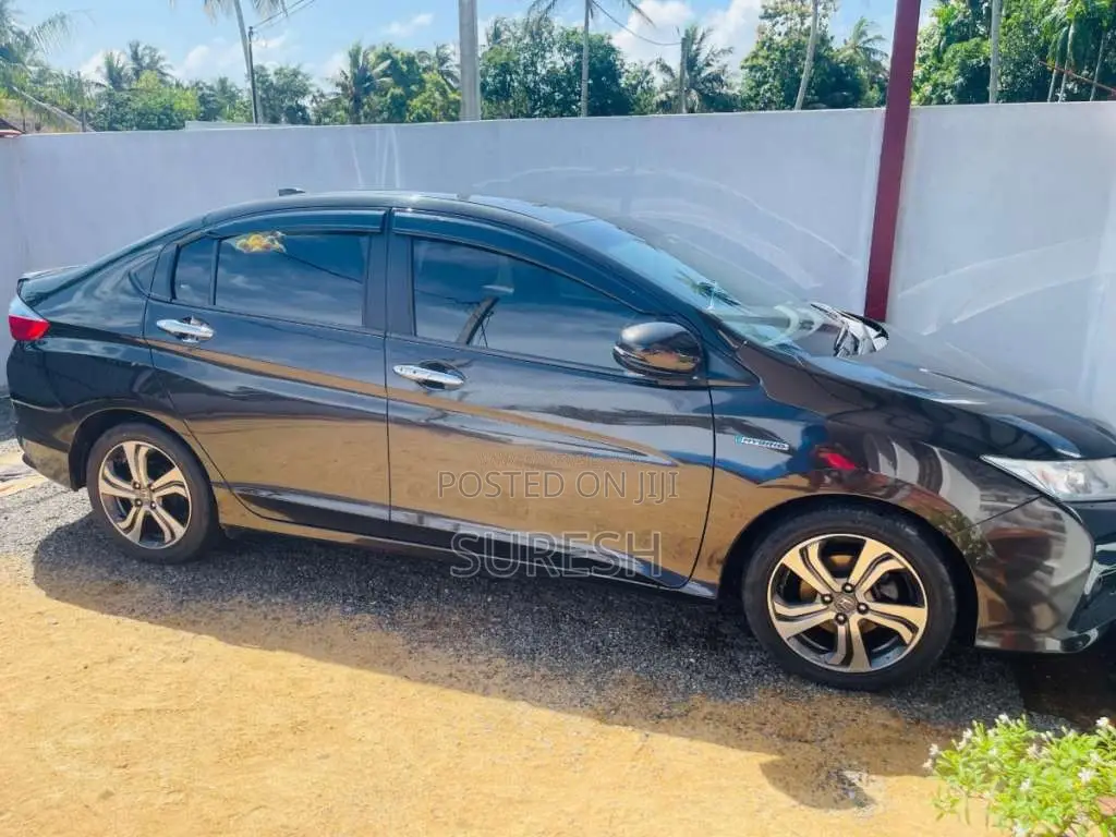 Honda Grace 2015 Car (Used)