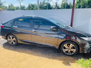 Honda Grace 2015 Car (Used)