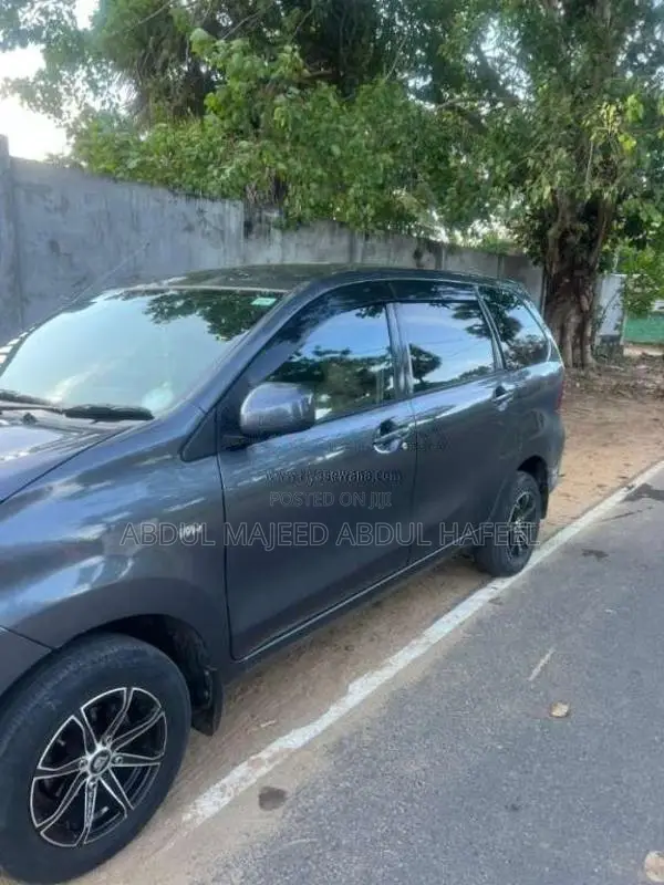 Toyota Avanza 2017 Car (Used)