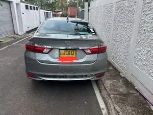 Honda Grace 2015 Car (Used)