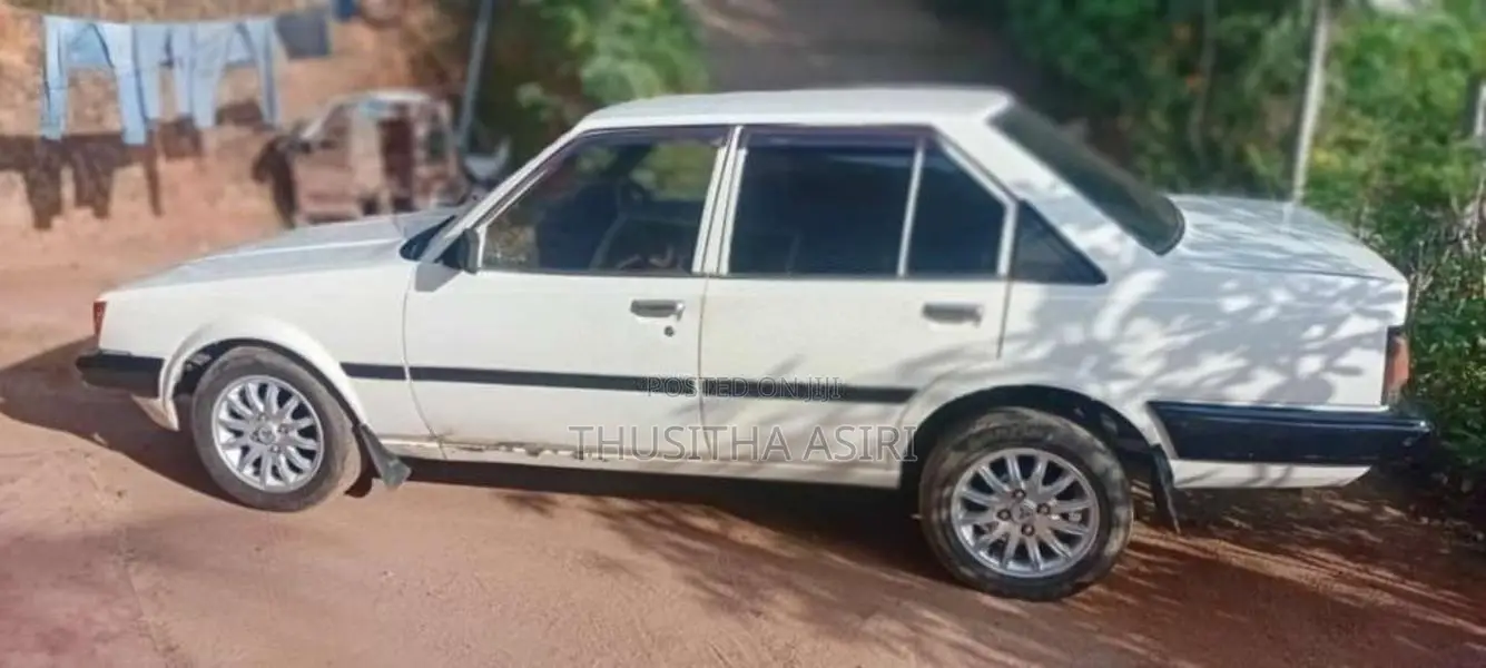 Toyota Carina 1984 Car (Used)