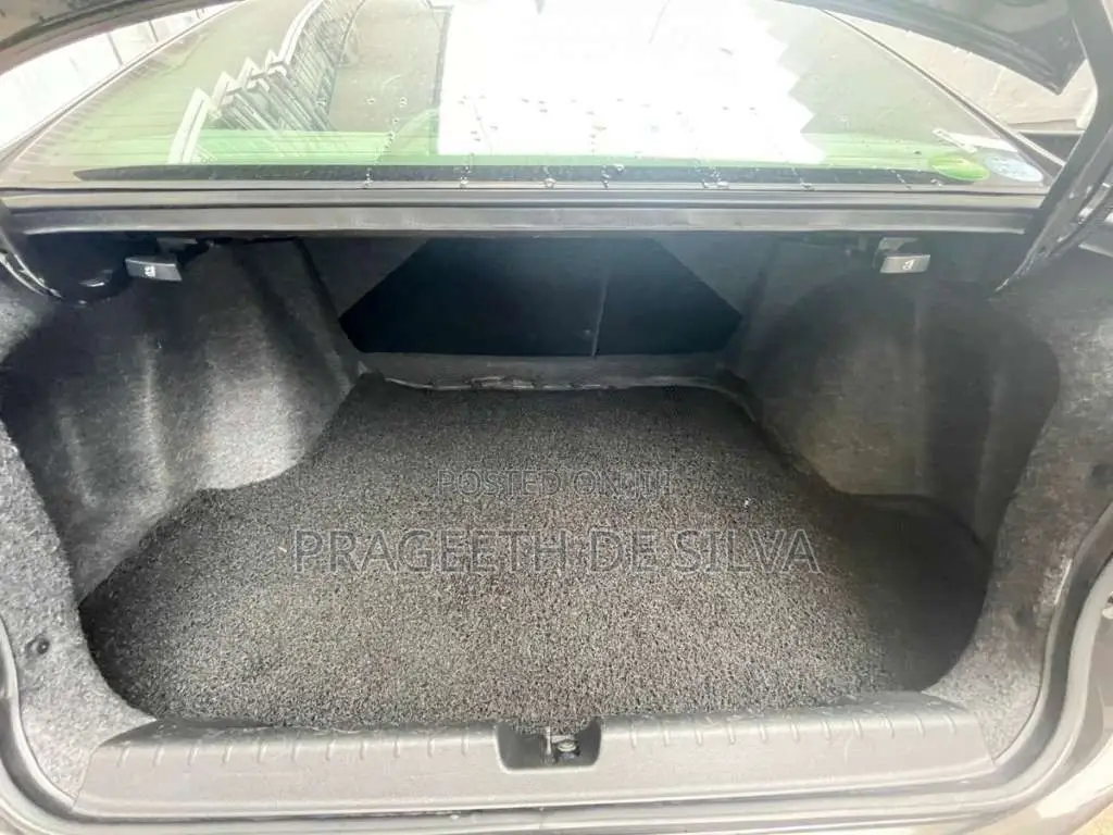 Honda Grace 2015 Car (Used)