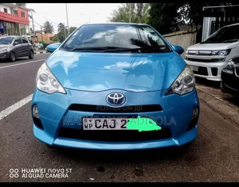 Toyota Aqua 2012 Car (Used)