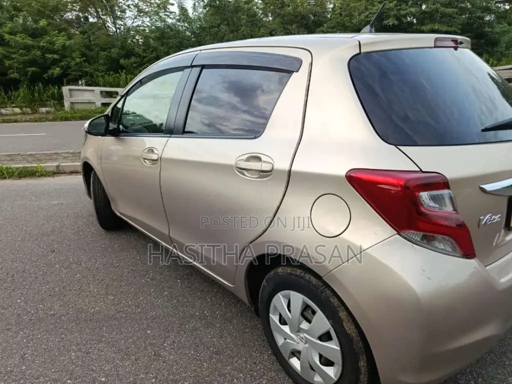 Toyota Vitz 2016 Car (Used)