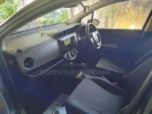 Toyota Vitz 2016 Car (Used)