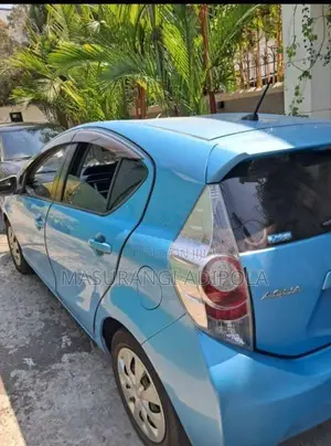 Toyota Aqua 2012 Car (Used)