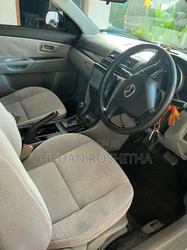 Mazda Axela 2004 Car (Used)