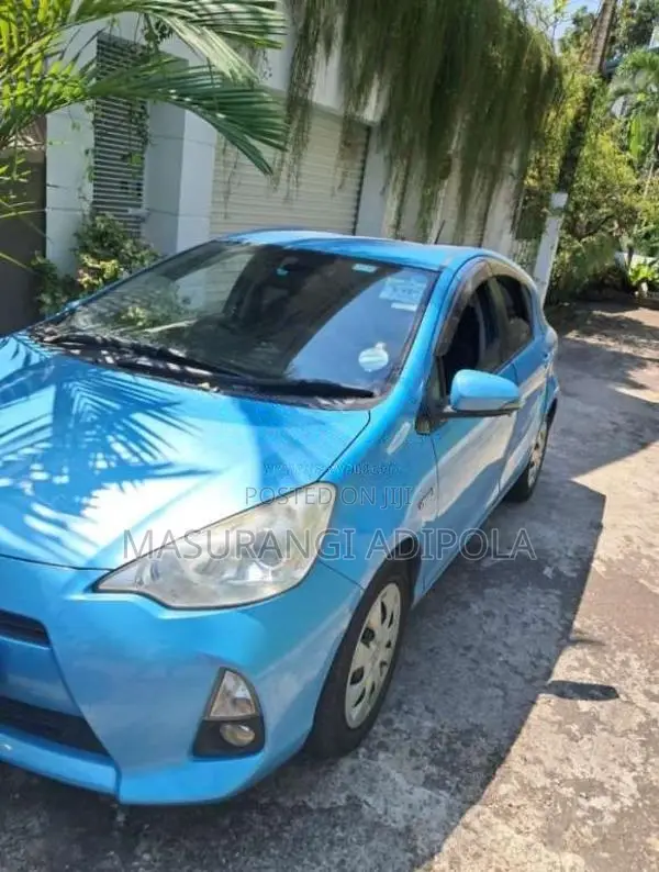 Toyota Aqua 2012 Car (Used)