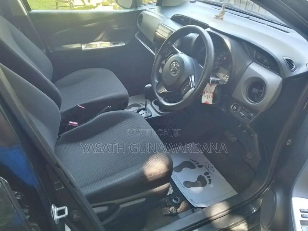 Toyota Vitz 2016 Car (Used)