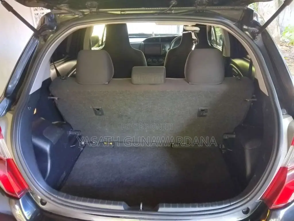 Toyota Vitz 2016 Car (Used)