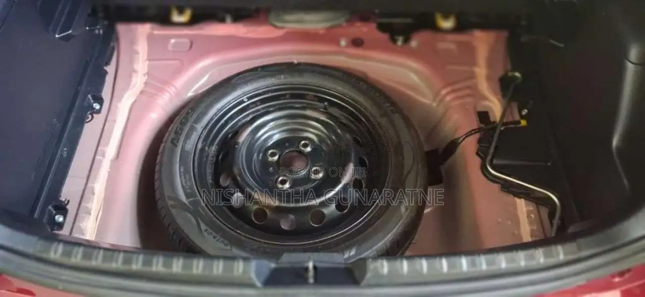 Toyota Vitz 2019 Car (Used)