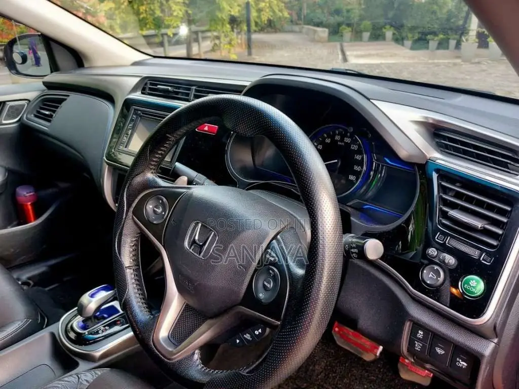 Honda Grace Ex 2016 Car (Used)